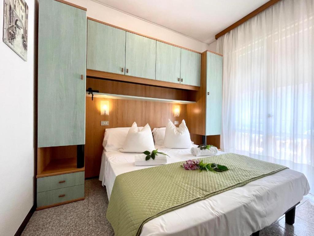 Hotel Trovatore Лидо ди Йезоло Екстериор снимка